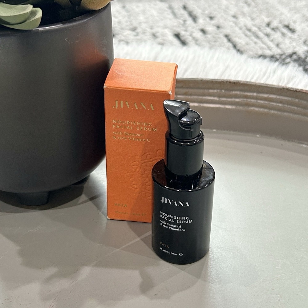 Jivana Nourishing Facial Serum Shatavari &‎ 10% Vitamin C Vata 1 fl oz NEW NIB
